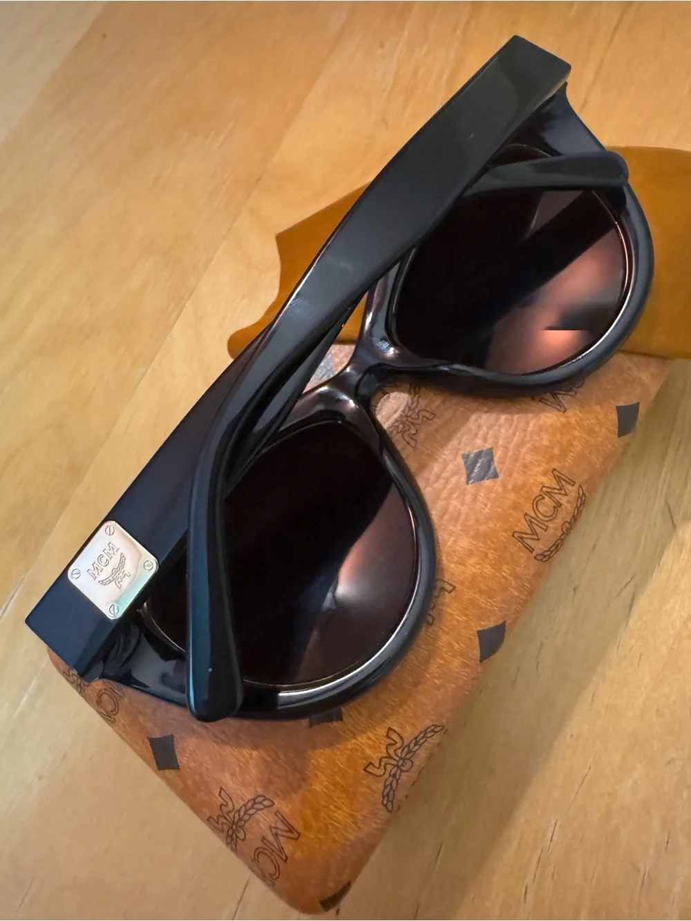 MCM 603S Women's Black & Gold Cat-Eye Sunglasses Set